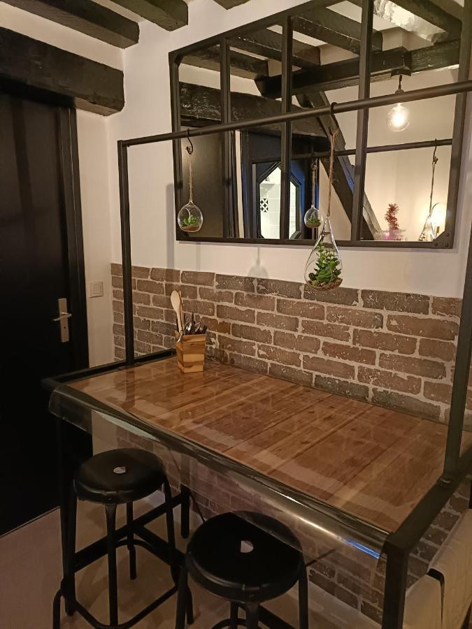 Le Coeur Du Centre Historique Refait A Neuf Apartment Honfleur Bagian luar foto